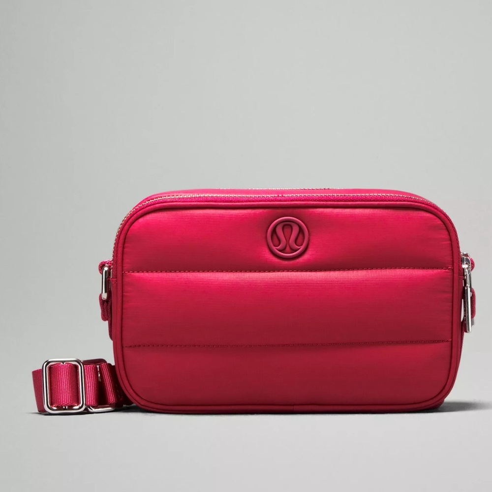 Lululemon 2L camera quilt puff bag red